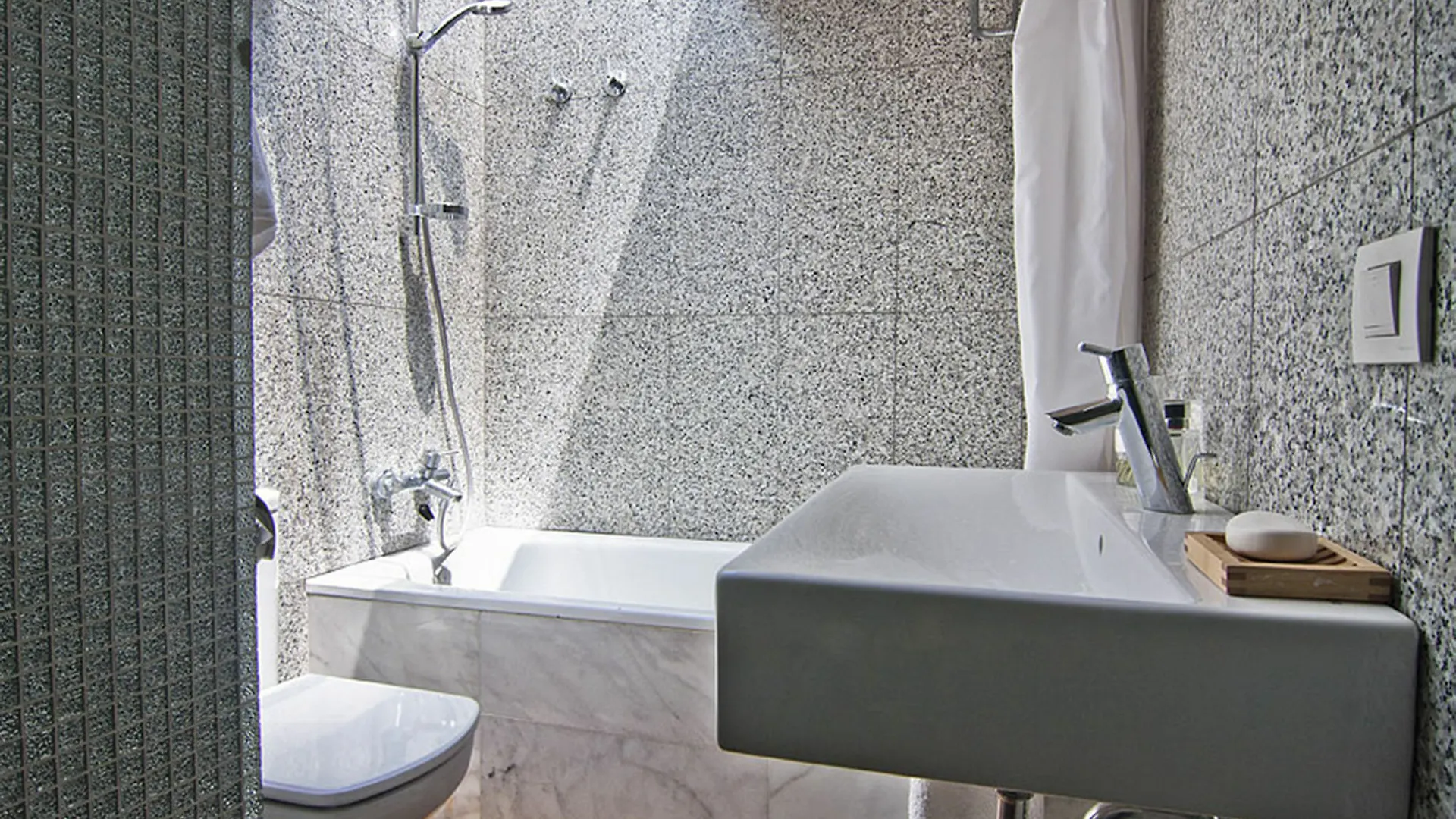 My Space Barcelona Executive Apartments Center