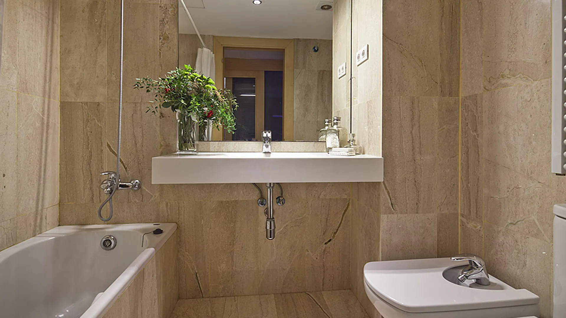 My Space Barcelona Executive Apartments Center