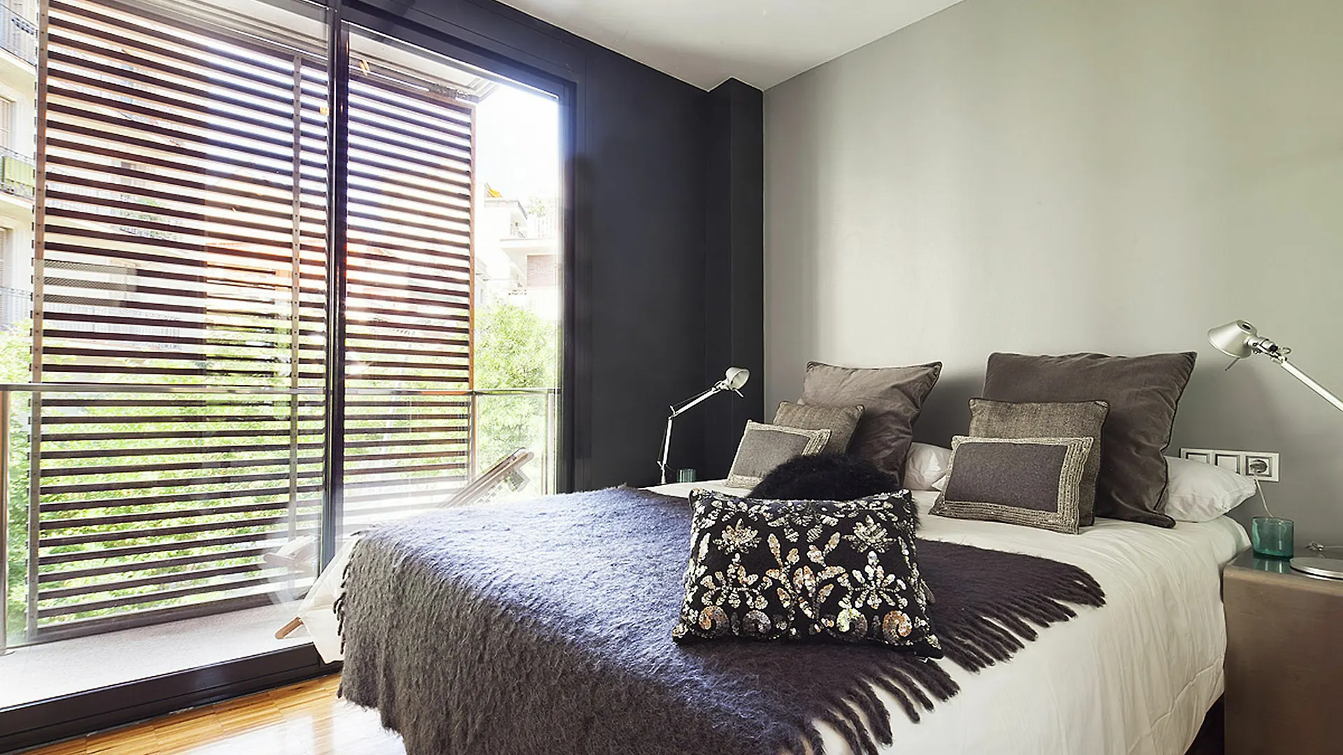 My Space Barcelona Executive Apartments Center